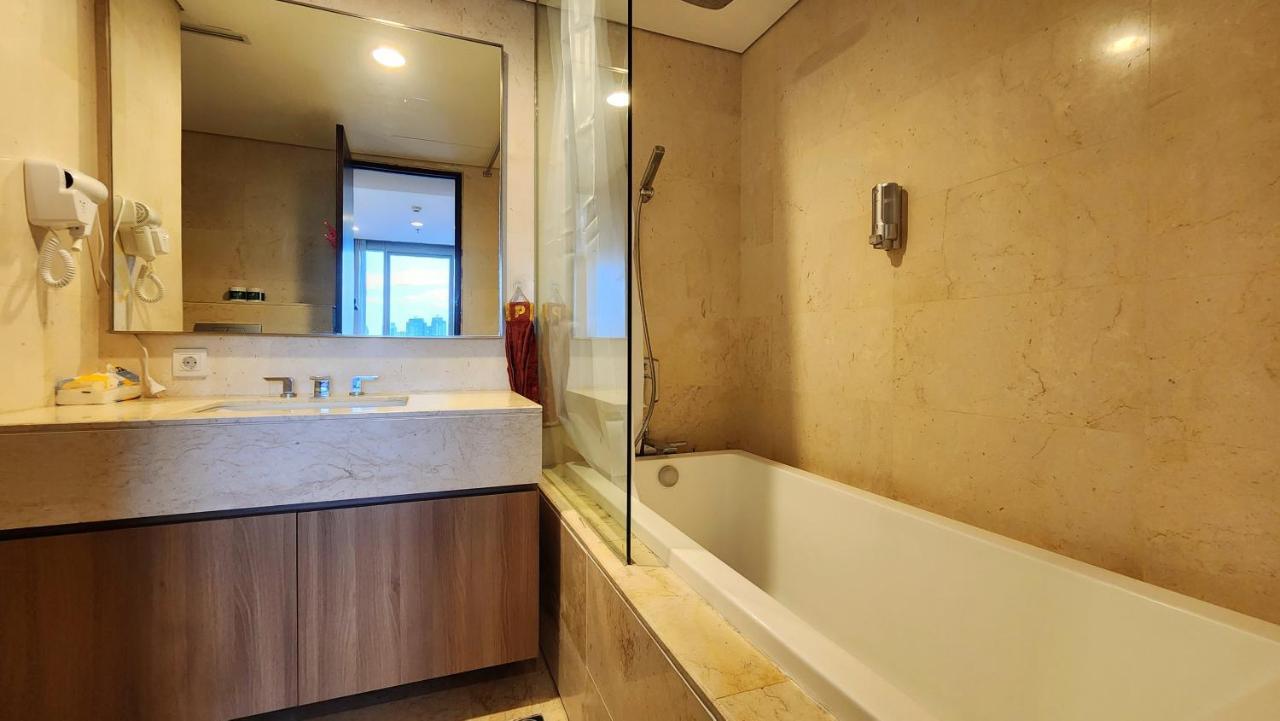 Unforgettable Nights Next To Ascott Sudirman -Min Stay 3 Nights- Jakarta Exteriör bild